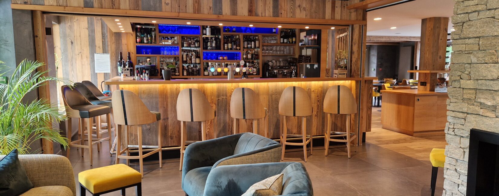 Restaurant / Bar